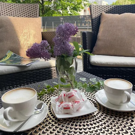 - W Domu - 130m2 Z Tarasem I Ogrodkiem * 브로츠와프