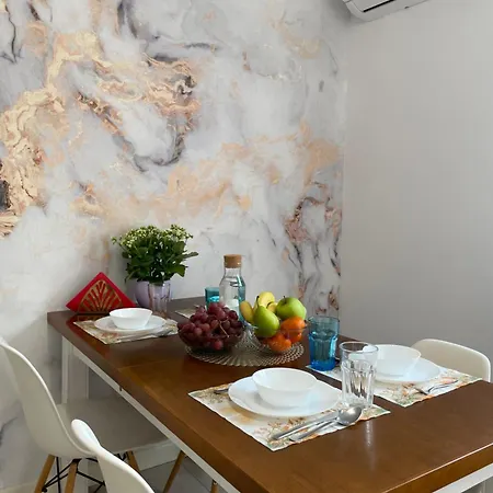 - W Domu - 130m2 Z Tarasem I Ogrodkiem