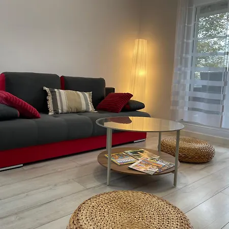 - W Domu - 130m2 Z Tarasem I Ogrodkiem *