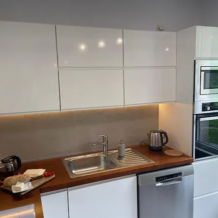 - W Domu - 130m2 Z Tarasem I Ogrodkiem *