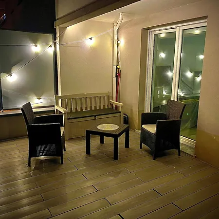 - W Domu - 130m2 Z Tarasem I Ogrodkiem * 브로츠와프