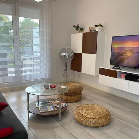 - W Domu - 130m2 Z Tarasem I Ogródkiem *