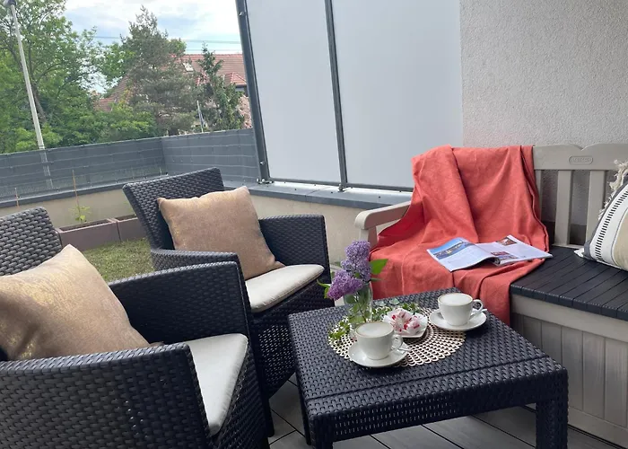 - W Domu - 130m2 Z Tarasem I Ogrodkiem * Вроцлав