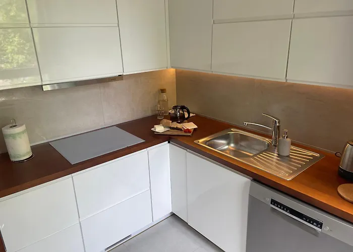 - W Domu - 130m2 Z Tarasem I Ogrodkiem Апартаменты Вроцлав