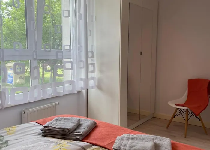 - W Domu - 130m2 Z Tarasem I Ogrodkiem Апартаменты Вроцлав